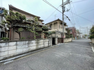 【前面道路含む現地写真】 | 八木北小・古家あり・土地34.5坪・岸和田市箕土路町２丁目 | 前面道路含む現地写真です