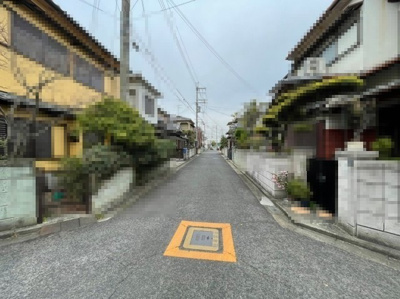 【前面道路含む現地写真】 | 八木北小・古家あり・土地34.5坪・岸和田市箕土路町２丁目 | 前面道路含む現地写真です