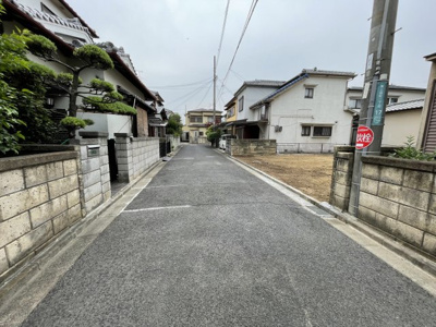 【前面道路含む現地写真】 | 八木北小・古家あり・土地34.5坪・岸和田市箕土路町２丁目 | 更地です♪前面道路含む現地写真です