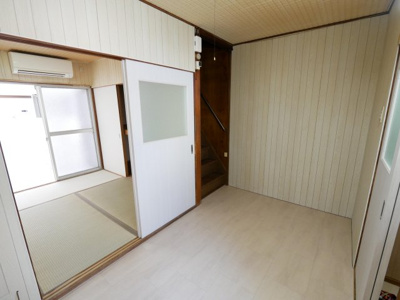 【居間・リビング】 | 太秦百合ケ本町貸家