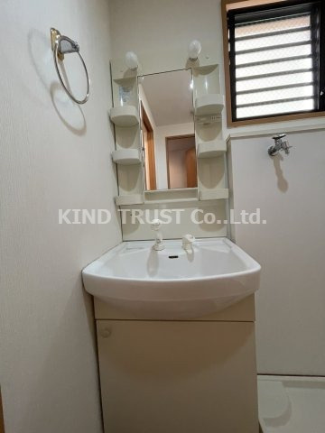 コンフォート松ヶ枝Ⅱの独立洗面台|独立洗面化粧台が付いています