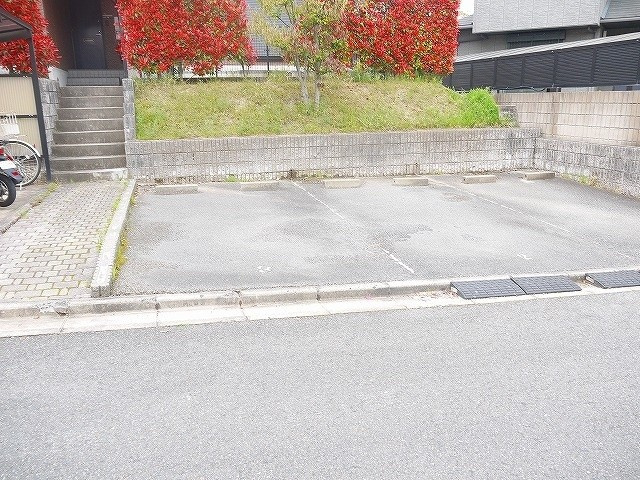 カワゼハイツ桜が丘2のエントランス|毎日通るエントランスはこのようになっています