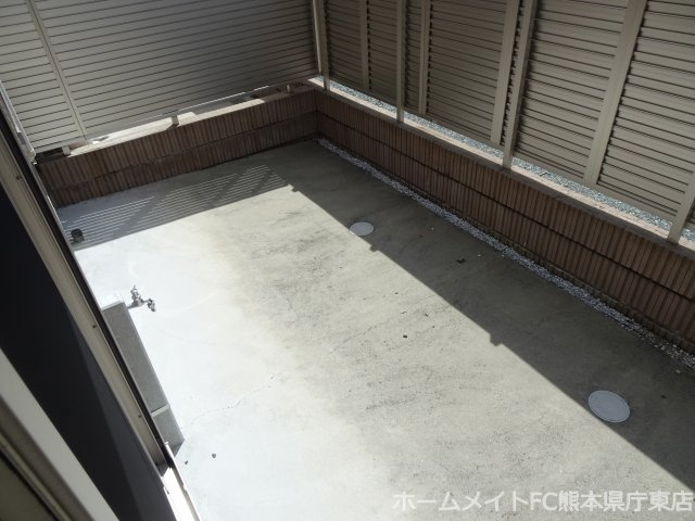 エミグラントのバルコニー