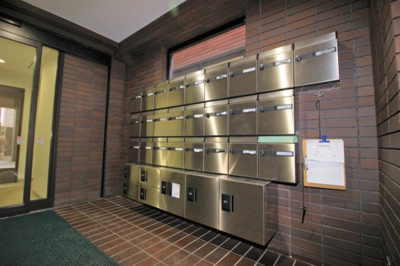 【その他共用部分】 | アルファレックス南11条 | 宅配ボックスがあります。