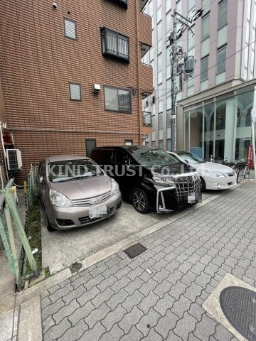 大阪市北区本庄東１丁目の賃貸マンションの駐車場|車をお持ちの方に嬉しい駐車場付きの物件です