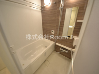 【浴室】 | ＯＰＵＳ　ＲＥＳＩＤＥＮＣＥ　ＳＨＩＮＳＡＩＢＡＳＨＩ　ＳＯＵＴＨ | ゆったり過ごせるお風呂です
