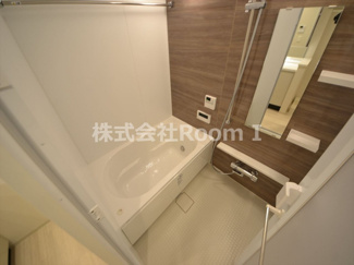 【浴室】 | ＯＰＵＳ　ＲＥＳＩＤＥＮＣＥ　ＳＨＩＮＳＡＩＢＡＳＨＩ　ＳＯＵＴＨ | 日々の疲れを癒すお風呂付です