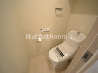 【トイレ】 | ＯＰＵＳ　ＲＥＳＩＤＥＮＣＥ　ＳＨＩＮＳＡＩＢＡＳＨＩ　ＳＯＵＴＨ | トイレです