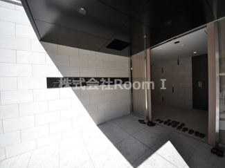 【エントランス】 | ＯＰＵＳ　ＲＥＳＩＤＥＮＣＥ　ＳＨＩＮＳＡＩＢＡＳＨＩ　ＳＯＵＴＨ | 毎日通るエントランスはこのようになっています