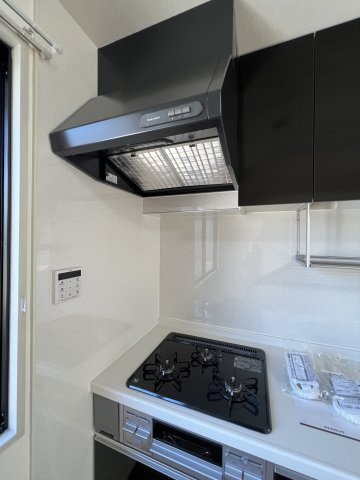 セジュール碧Ａのキッチン|3口コンロ、グリル付き