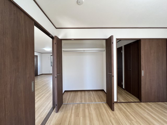 セジュール碧Ａの収納|南洋室東　クローゼット