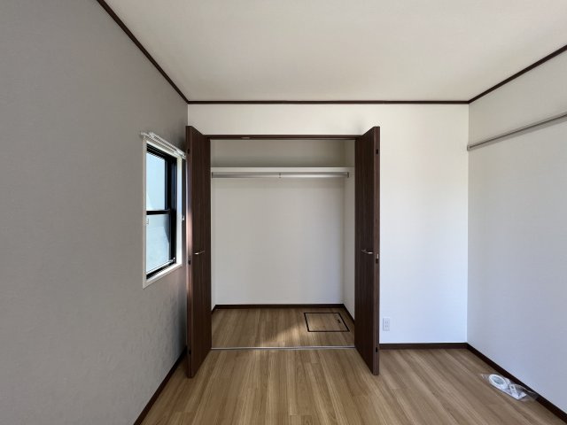 セジュール碧Ａの収納|南西洋室クローゼット