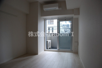 【居間・リビング】 | プレサンス上町台リベルテ | 使いやすいリビングです