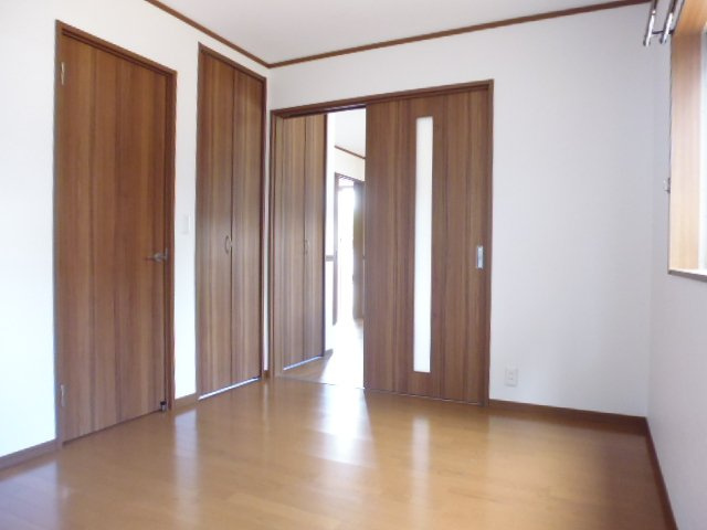 メゾンラフィネの居間・リビング