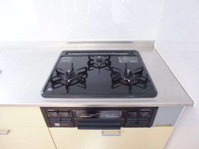 【キッチン】 | メゾンラフィネ | 3口ガスコンロつき