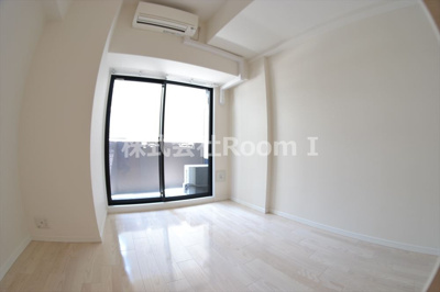 【居間・リビング】 | S-RESIDENCE北浜 | ゆったりとした居間です