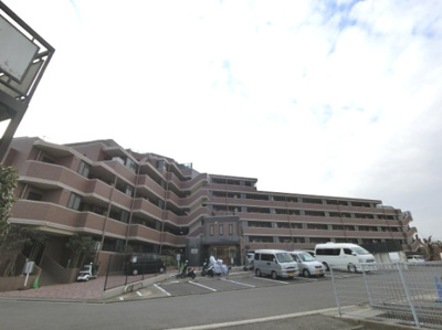 【外観】 | ニューパース横濱弘明寺 | 総戸数６６戸、平成１３年１０月築、管理人は日勤勤務につき管理体制良好です♪