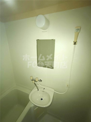 【洗面所】 | ボンジュールビル