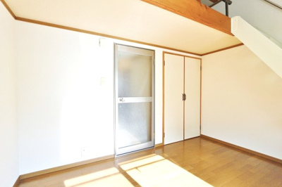 【居間・リビング】 | レジデンス森 | おしゃれなリビングです