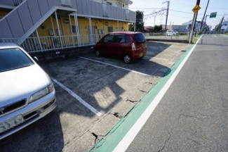 【駐車場】