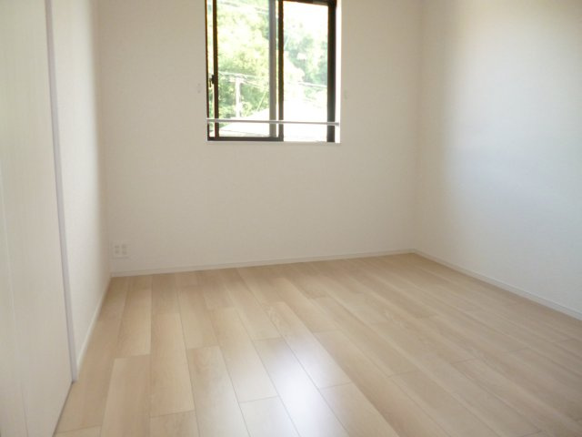 グローリーの洋室