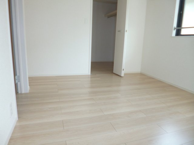 グローリーの洋室