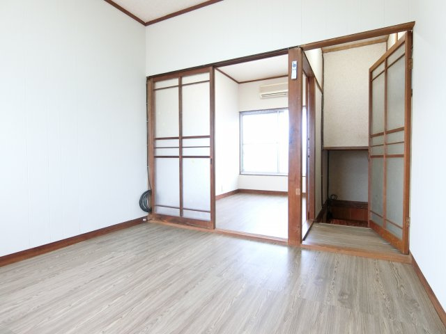 西板持町８丁目戸建ての寝室