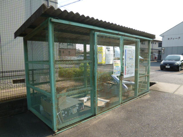 倉敷市日吉町のアパートのその他共用部分|敷地内専用ゴミステーション
