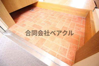 【玄関】 | EXCEL大山Ⅱ番館 | 明るい玄関です