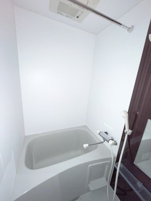 【浴室】 | クラウドガーデン 吉塚 | 別号室の写真になります。現況優先。