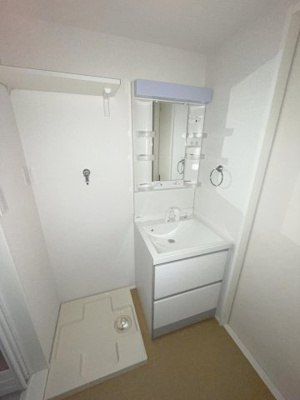 【洗面所】 | クラウドガーデン 吉塚 | 別号室の写真になります。現況優先。