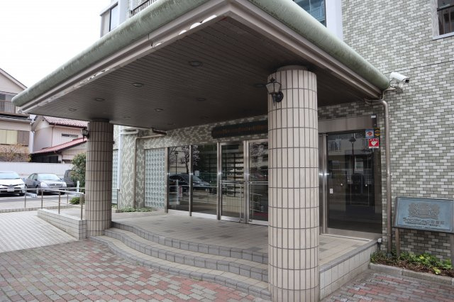 ライオンズマンション船橋東のエントランス