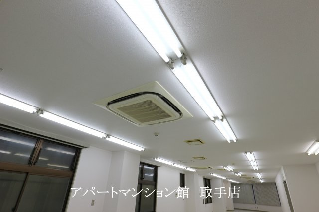 山中屋本店ビルの設備