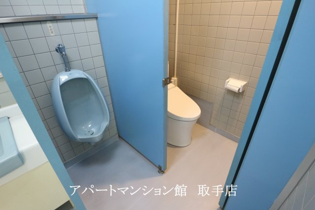 山中屋本店ビルのトイレ