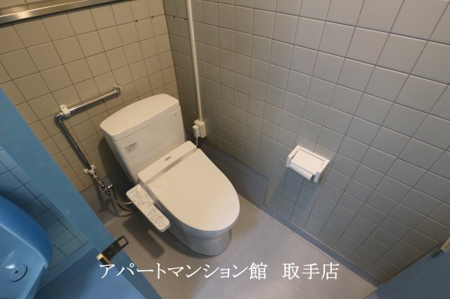 山中屋本店ビルのトイレ