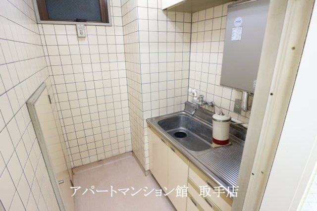 山中屋本店ビルのキッチン