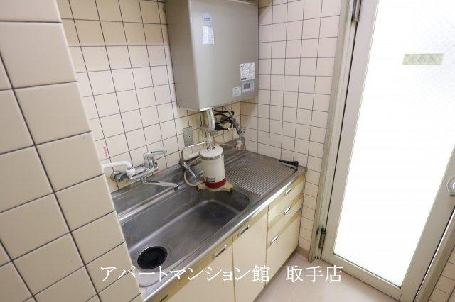 山中屋本店ビルのキッチン