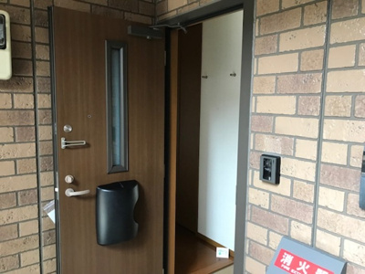 【エントランス】 | ウィルモア黒田 B棟