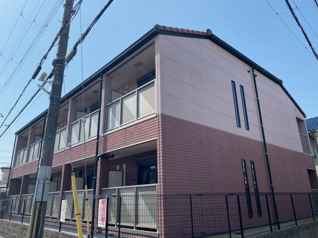 アン・レーヴの外観|入口と反対側の外観です