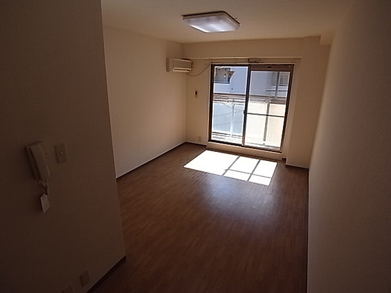 サイトピア本山の居間・リビング