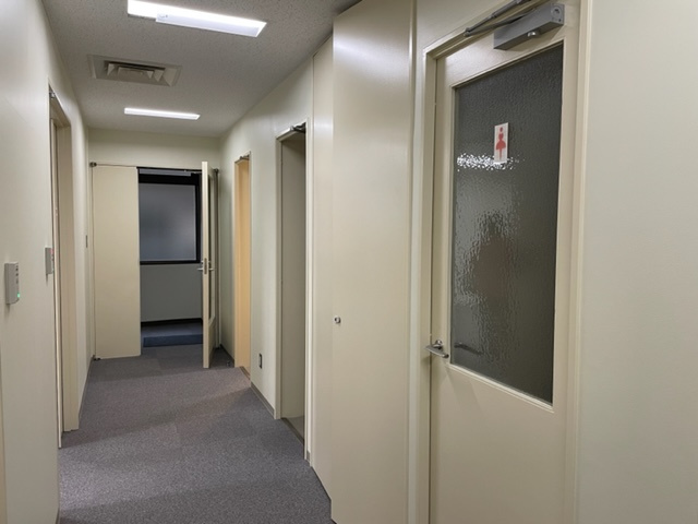 林三番町ビルのロビー