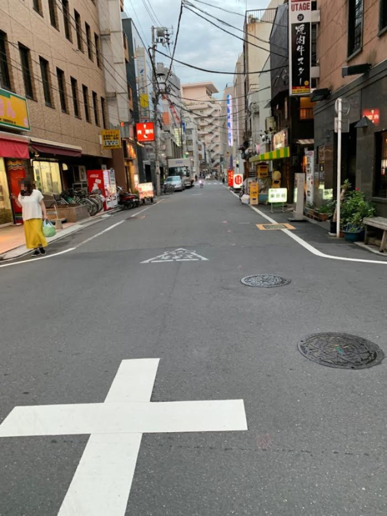 群山ビルの周辺