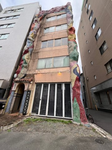 ハプニングタワー曙橋の外観