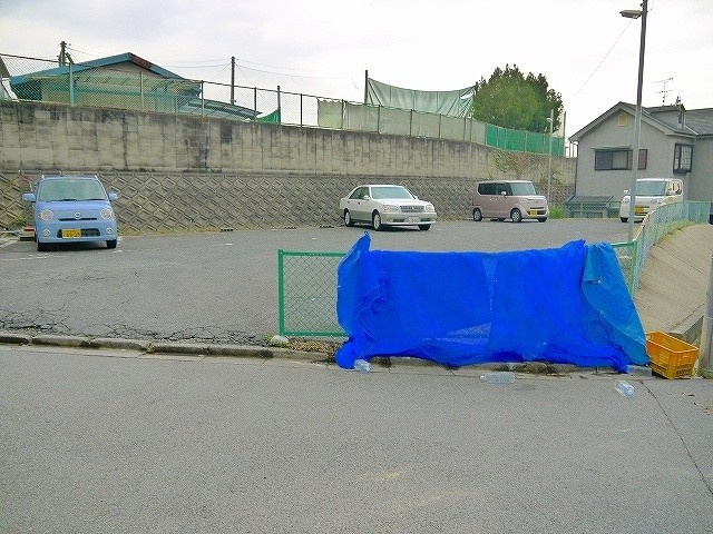 森本モータープール