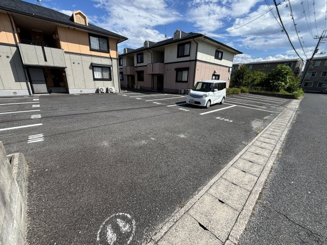ヴィラージュ　B棟の駐車場