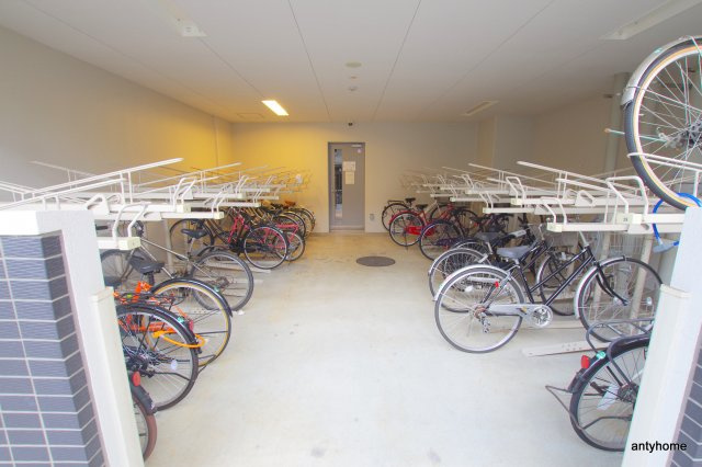 レジュールアッシュ梅田北　仲介手数料無料の駐車場