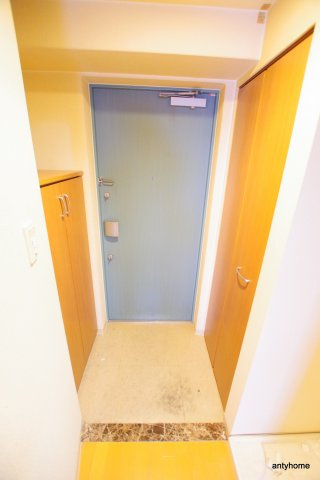 エスリード京橋3番館　仲介手数料無料の玄関
