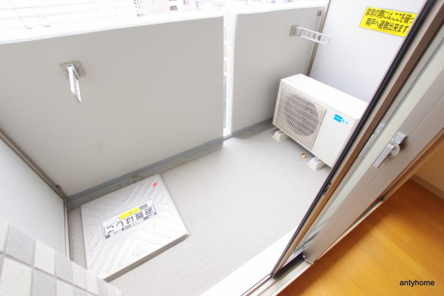 エスリード京橋3番館　仲介手数料無料のバルコニー