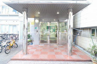 【エントランス】