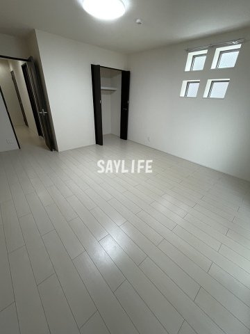フジパレス吉田本町Ⅰ番館の居間・リビング